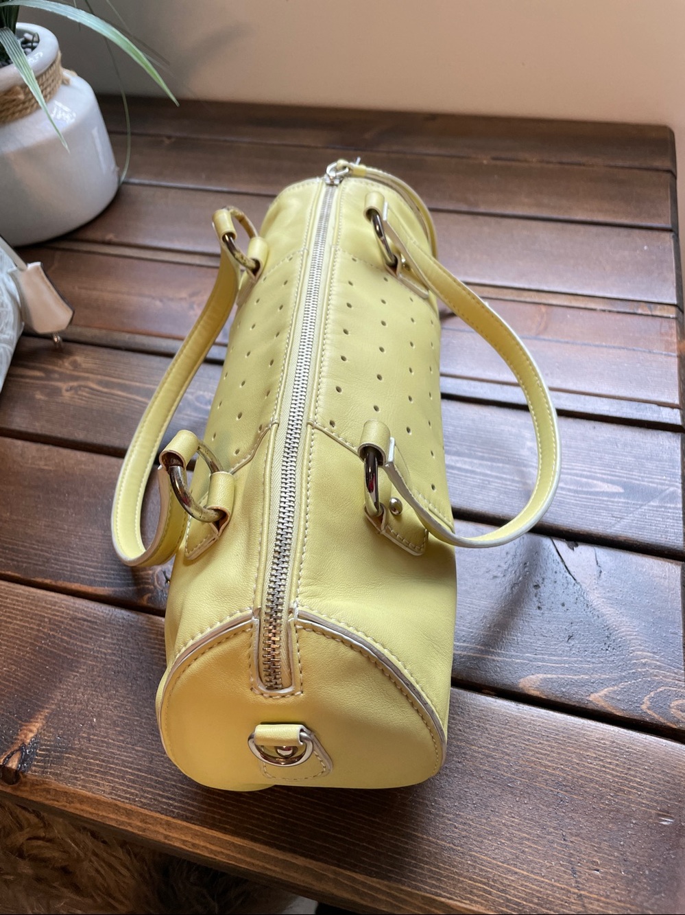Yellow Barrel Satchel Handbag - Danier Leather - Picture 3 of 7